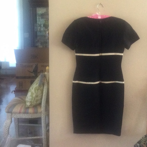 Sexy business dress Gillian never worn  size 2 p - Picture 2 of 3